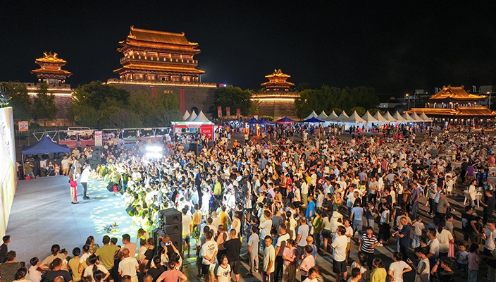 “夜经济”点燃烟火气，市民乐享“j9国际站备用盛宴”